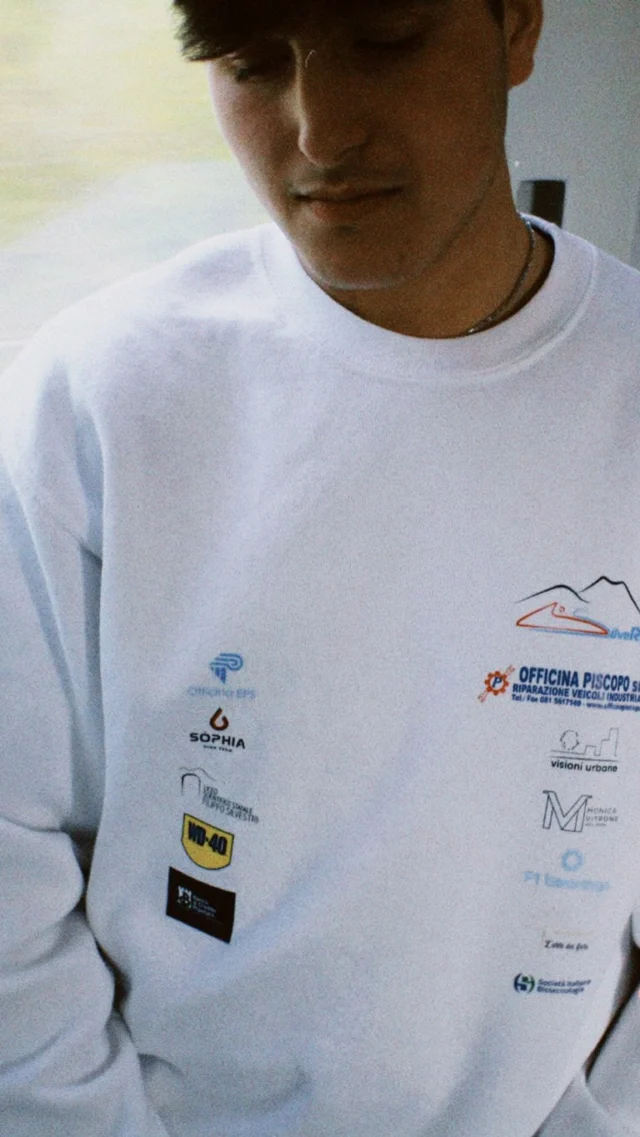 🤝This isn’t just merch, it’s a collab.

🙏🏼Big up to the brands who believed early.

💙Logos loud, vision louder.
.
.
.
.
.
.
.
.
.
.
.
#livefastraceinsilver #f1 #f1inschools #silverace #f1 #stem #teamwork #f1inschoolsitaly #formula1inschools #regionalfinals #teamwork #stem #silverace